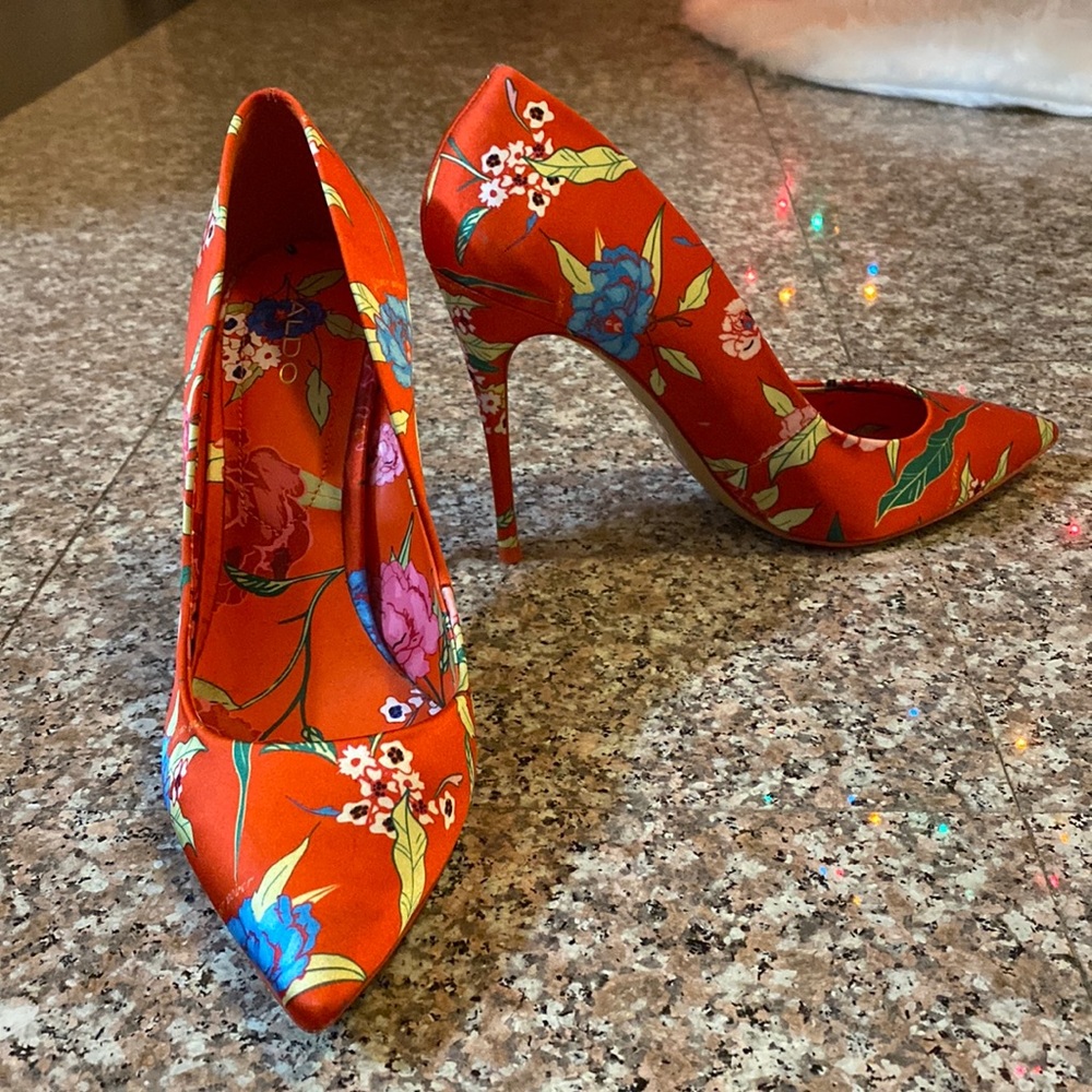 NEVER WORN Aldo Heels